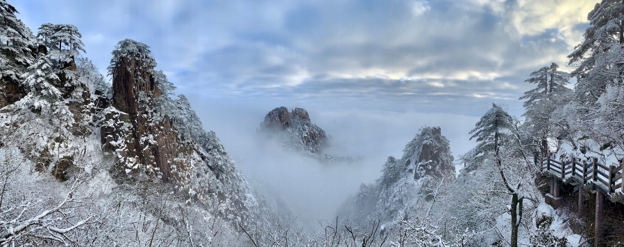 NEW YEAR'S EVE MT.HUANGSHAN